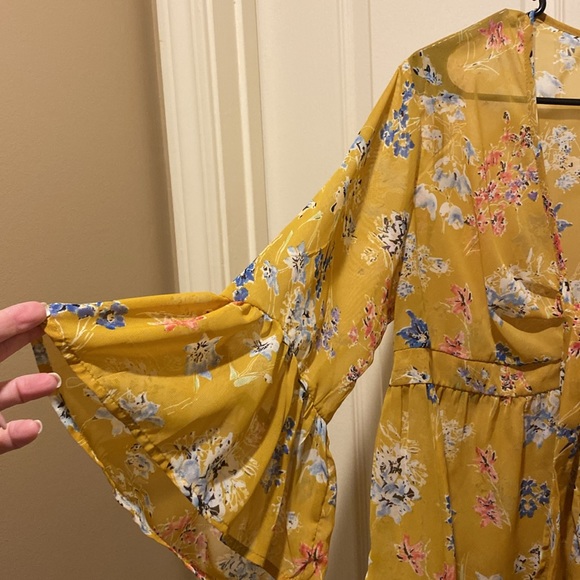 Top - Picture 2 of 4